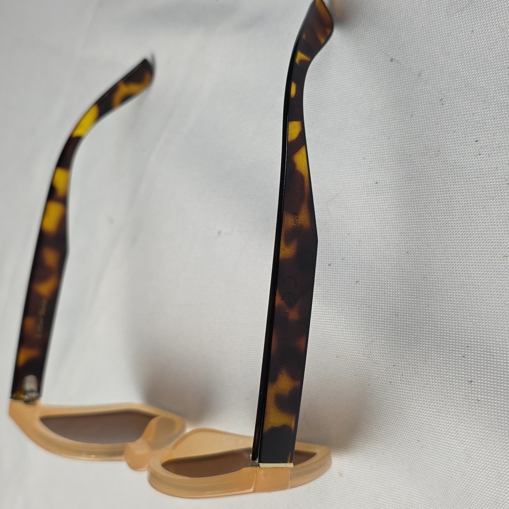 & Other Stories Womens Sunglasses Peachy/Tan Tortoise Brown Lens Black Pouch EUC - Picture 4 of 11